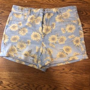 American Eagle Outfitters Sunflower 🌻 Shorts